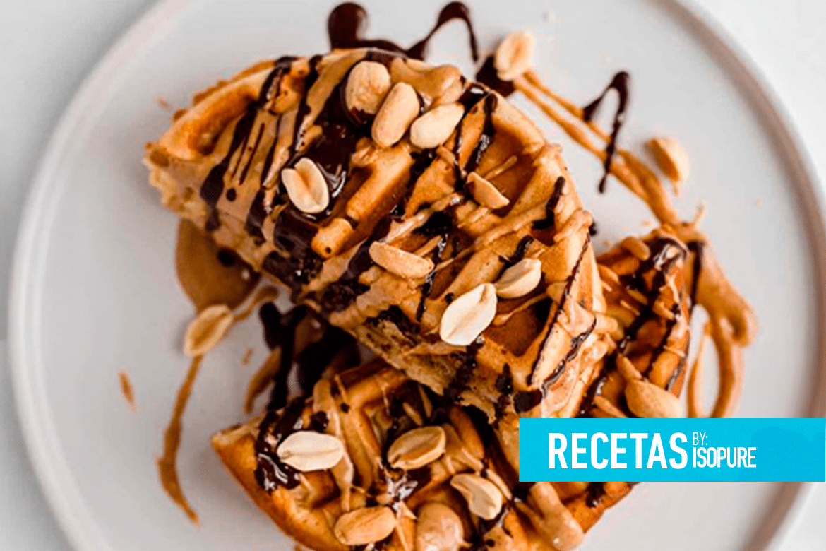 Waffles de crema de cacahuate con proteína: el boost de energía que necesitas para iniciar el día