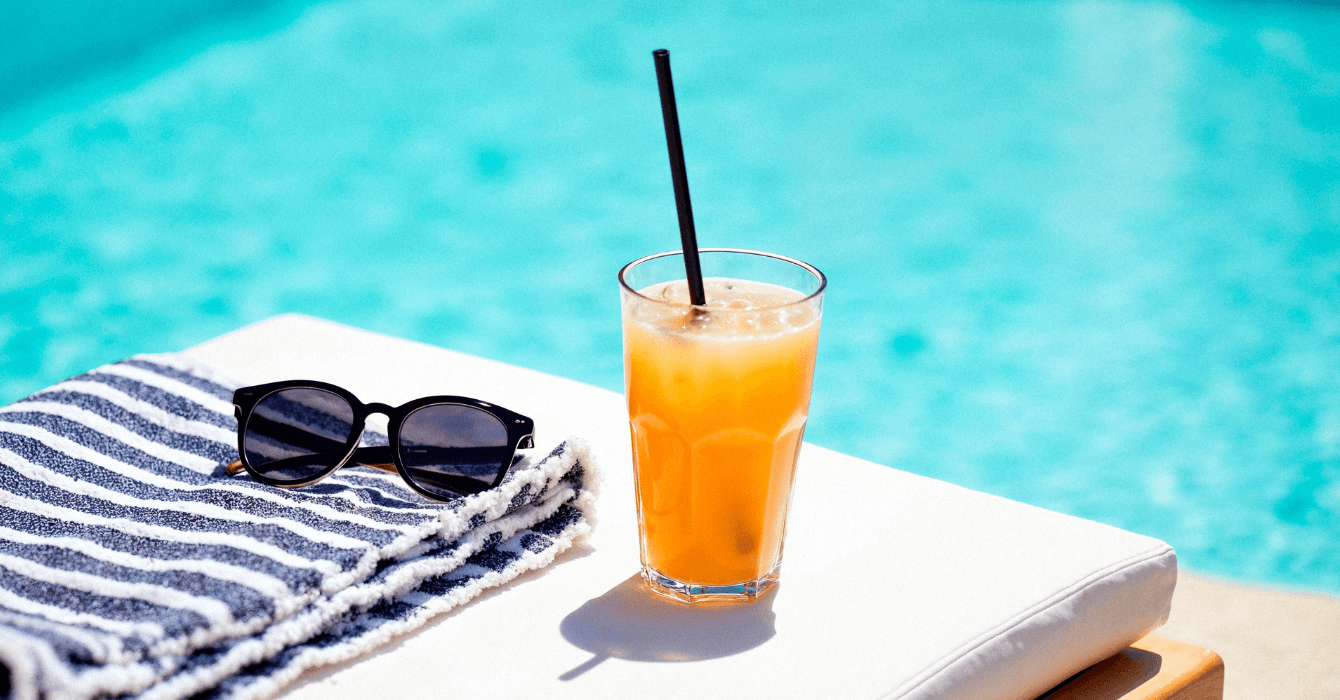 Cómo llevar tus suplementos de viaje (sin suspender tu rutina)